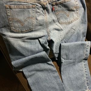 Women’s Levi’s 505 size 8M Great Condition!